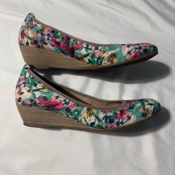 Dorking by Fluchos Short Wedge Heels – Size 37 (US 6.5) - Picture 5 of 10